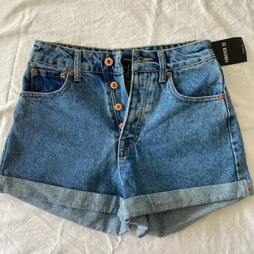 Women’s high rise shorts- f21 size 25